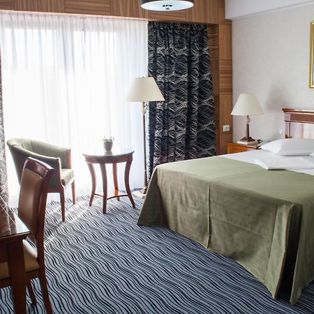 Hotel Oltenia Craiova Ngoại thất bức ảnh